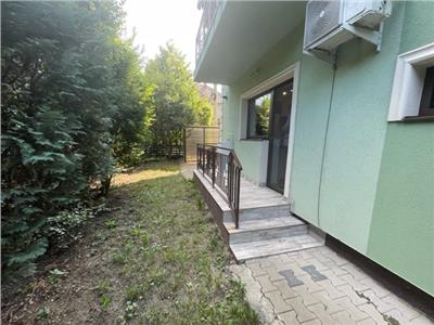 Apartament de lux la casa cu 3 camere si gradina in zona Trei Stejari
