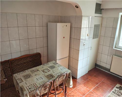 Apartament 2 camere decomandat in Strand