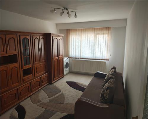 Apartament 2 camere decomandat in Strand