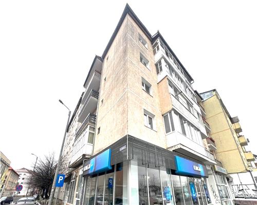 Apartament 2 camere decomandat in Strand