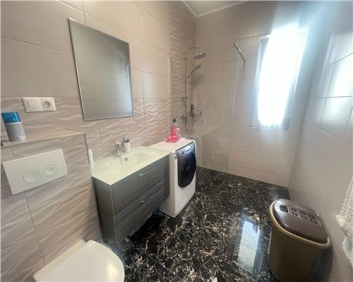 Apartament modern 2 camere decomandat 2 balcoane si parcare zona Doamna Stanca