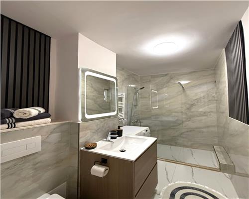 Apartament de lux 2 camere 2 balcoane pivnita in zona Sub Arini