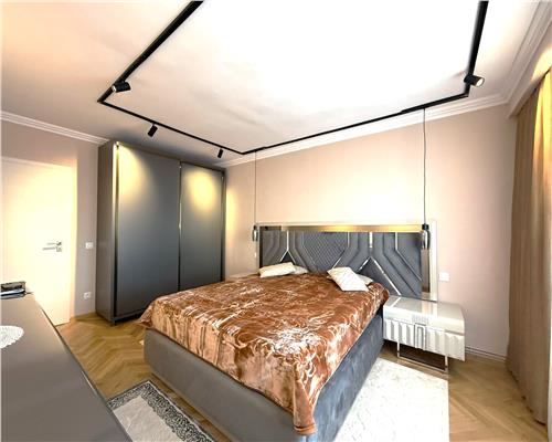 Apartament de lux 2 camere 2 balcoane pivnita in zona Sub Arini