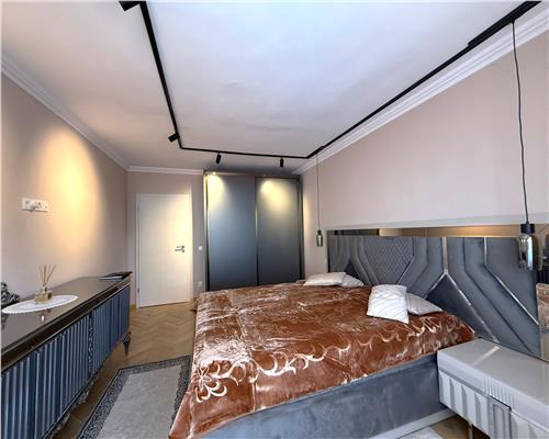 Apartament de lux 2 camere 2 balcoane pivnita in zona Sub Arini