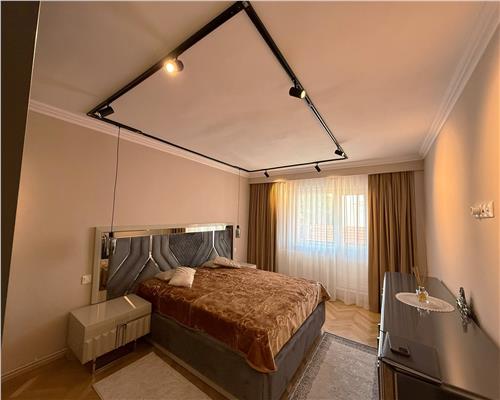 Apartament de lux 2 camere 2 balcoane pivnita in zona Sub Arini
