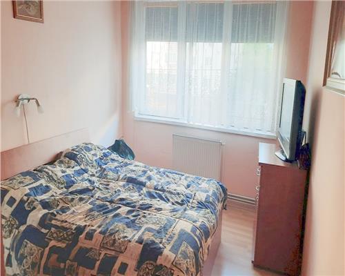 Apartament cu 2 camere si balcon etaj 2 pe Bd Mihai Viteazu