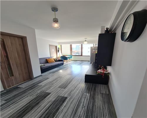 Apartament 3 camere cu balcon in Selimbar