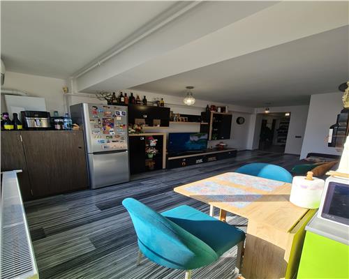 Apartament 3 camere cu balcon in Selimbar