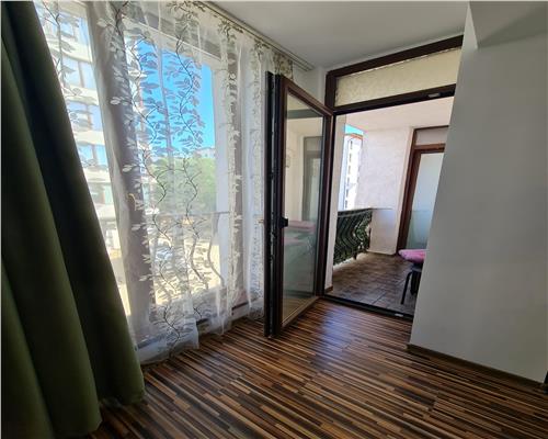 Apartament 3 camere cu balcon in Selimbar