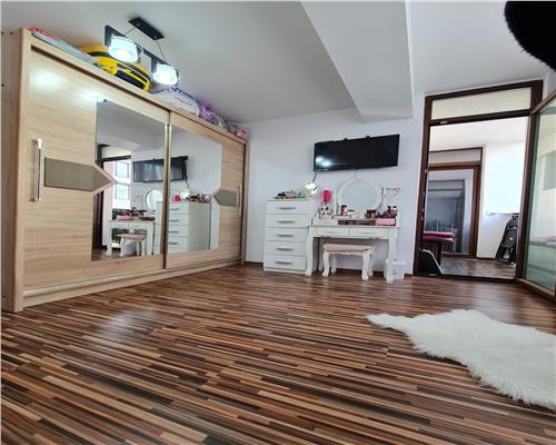 Apartament 3 camere cu balcon in Selimbar