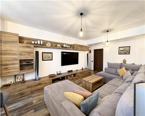 Penthouse cu 4 camere 2 bai terasa si parcare zona Kogalniceanu