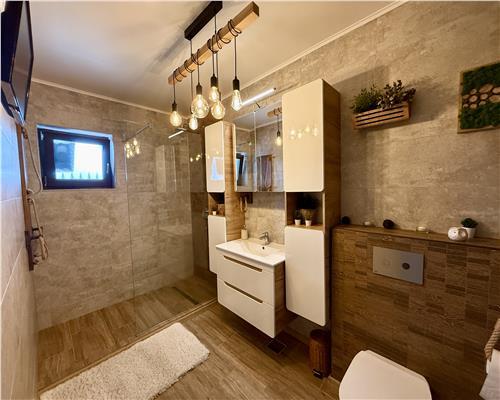 Penthouse cu 4 camere 2 bai terasa si parcare zona Kogalniceanu