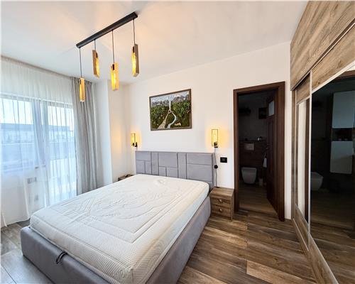 Penthouse cu 4 camere 2 bai terasa si parcare zona Kogalniceanu