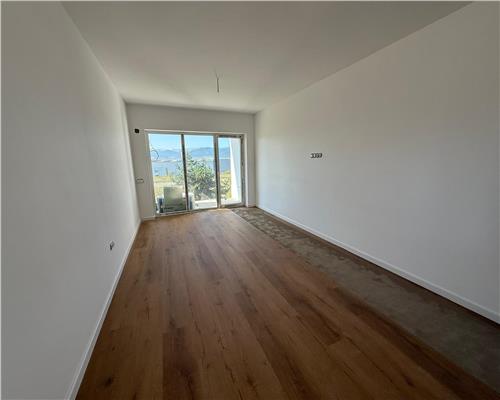 Apartament nou  2 camere cu terasa si parcare in Cristian
