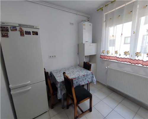 Studio utilat etaj 1 cu balcon si parcare pe Calea Cisnadiei