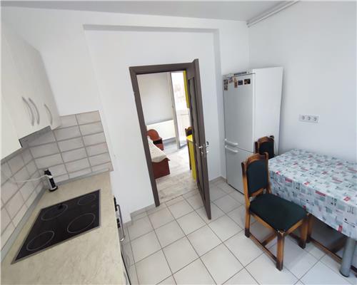 Studio utilat etaj 1 cu balcon si parcare pe Calea Cisnadiei