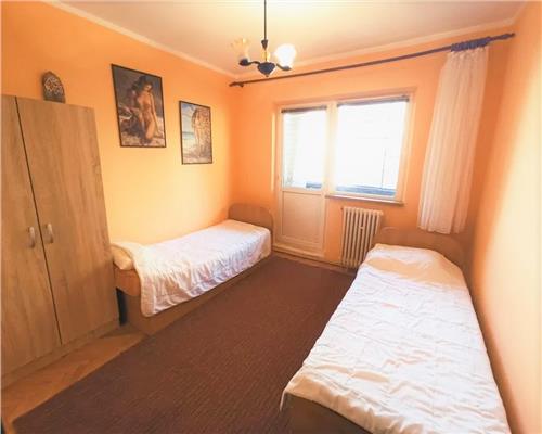 apartament 4 camere Mihai Viteazu etaj 3