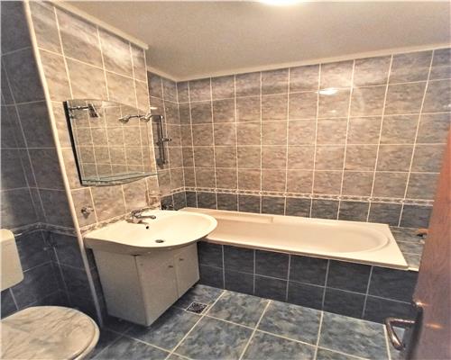 apartament 4 camere Mihai Viteazu etaj 3