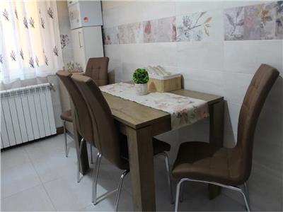 Apartament modern 2 camere balcon si parcare zona Centrala