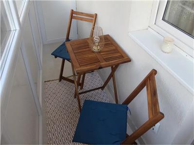 Apartament modern 2 camere balcon si parcare zona Centrala