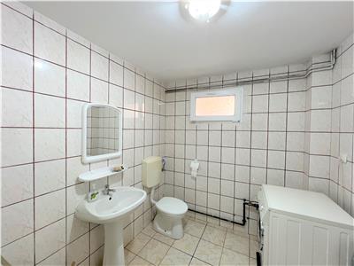 Casa utilata 9 camere 5 bai filigorie garaj in zona Calea Poplacii