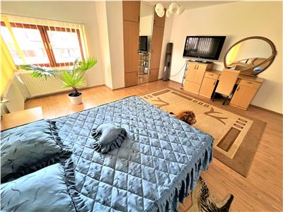 Casa utilata 9 camere 5 bai filigorie garaj in zona Calea Poplacii