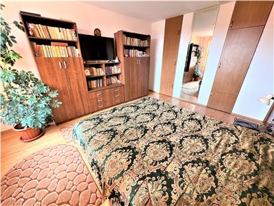 Casa utilata 9 camere 5 bai filigorie garaj in zona Calea Poplacii