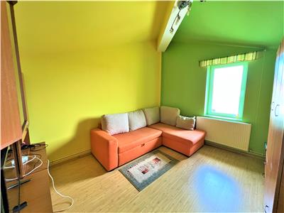 Casa utilata 9 camere 5 bai filigorie garaj in zona Calea Poplacii