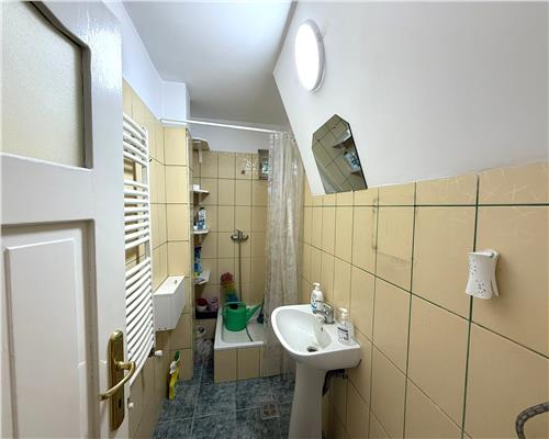 Spatiu de birouri cu 4 camerec 2 bai in zona centrala din Sibiu