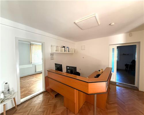 Spatiu de birouri cu 4 camerec 2 bai in zona centrala din Sibiu