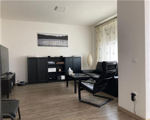 Casa moderna cu 3 camere 2 bai balcon si curte privata in Turnisor