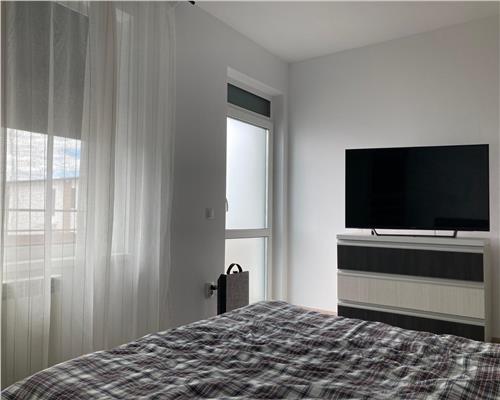Casa moderna cu 3 camere 2 bai balcon si curte privata in Turnisor