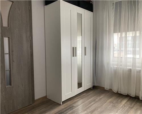 Casa moderna cu 3 camere 2 bai balcon si curte privata in Turnisor