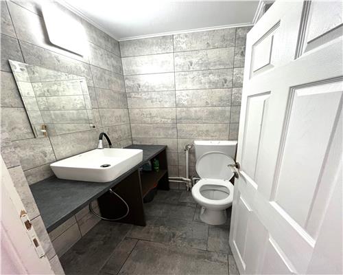 Spatiu comercial cu 2 parcari pretabil afacere in Cartierul Arhitectilor