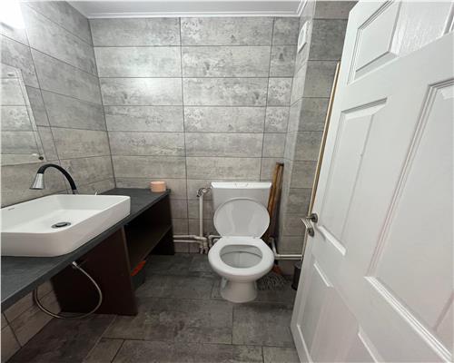 Spatiu comercial cu 2 parcari pretabil afacere in Cartierul Arhitectilor