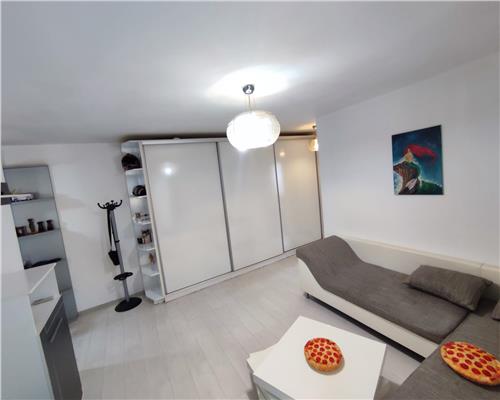 Apartament etaj 1 cu 2 camere balcon 7 mpu inchis si parcare pe Dna Stanca