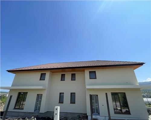 Casa duplex Cisnadie teren