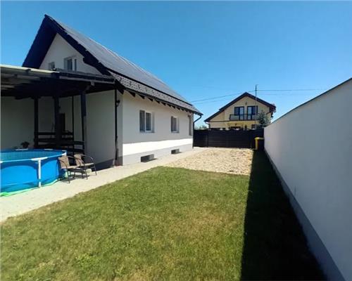 Casa individuala 5 camere terasa acoperita 3 bai si 458 mp teren in Cristian