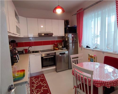 Casa individuala 5 camere terasa acoperita 3 bai si 458 mp teren in Cristian