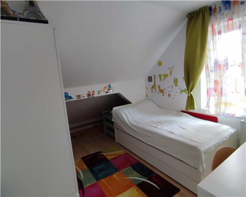 Casa individuala 5 camere terasa acoperita 3 bai si 458 mp teren in Cristian