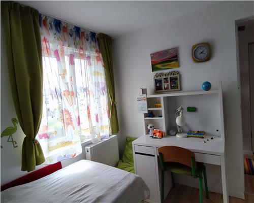 Casa individuala 5 camere terasa acoperita 3 bai si 458 mp teren in Cristian