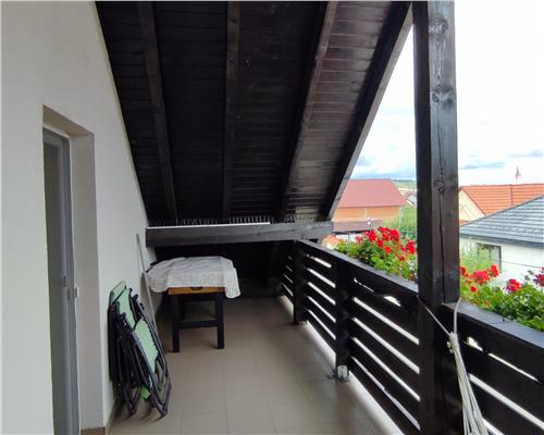 Casa individuala 5 camere terasa acoperita 3 bai si 458 mp teren in Cristian