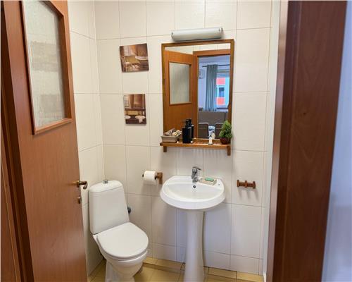 Apartament 3 camere 2 bai  balcon si parcare subterana pe Aleea Streiu