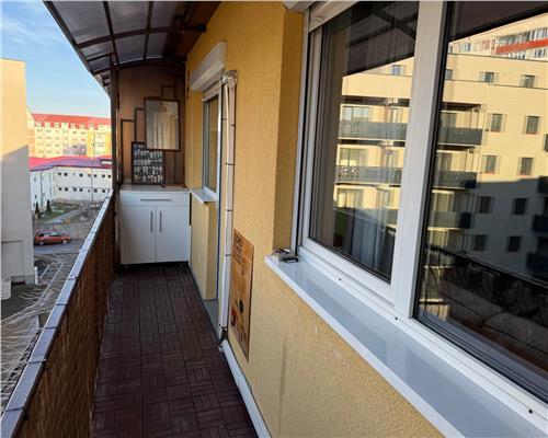 Apartament 3 camere 2 bai  balcon si parcare subterana pe Aleea Streiu
