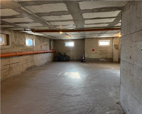Apartament 3 camere 2 bai  balcon si parcare subterana pe Aleea Streiu