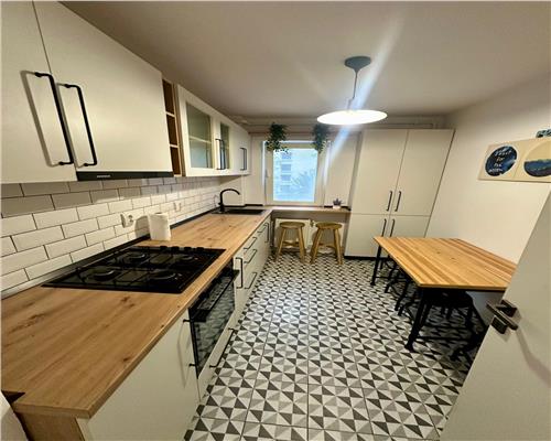 Apartament modern cu 3 camere si balcon pe Mihai Viteazu