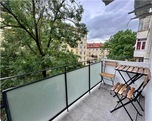 Apartament modern cu 3 camere si balcon pe Mihai Viteazu
