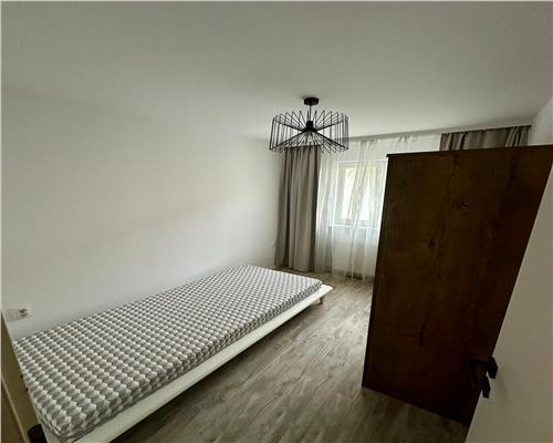 Apartament modern cu 3 camere si balcon pe Mihai Viteazu