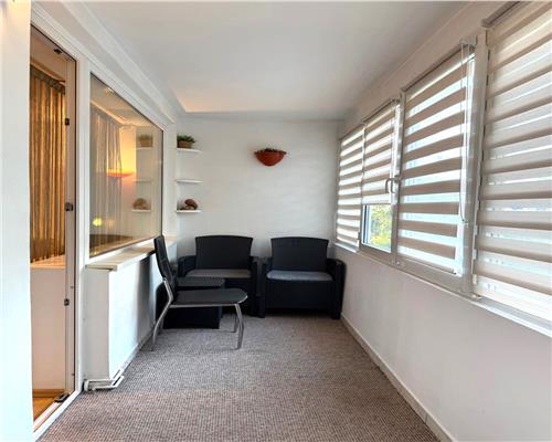 Apartament 2 camere decomandat si balcon pe Mihai Viteazu