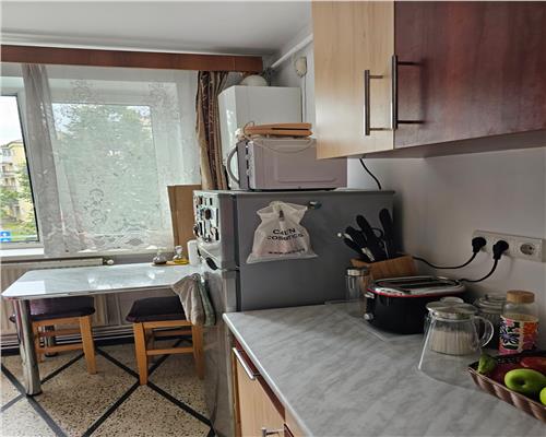 Apartament  2 camere decomandat baie cu geam si parcare in Terezian